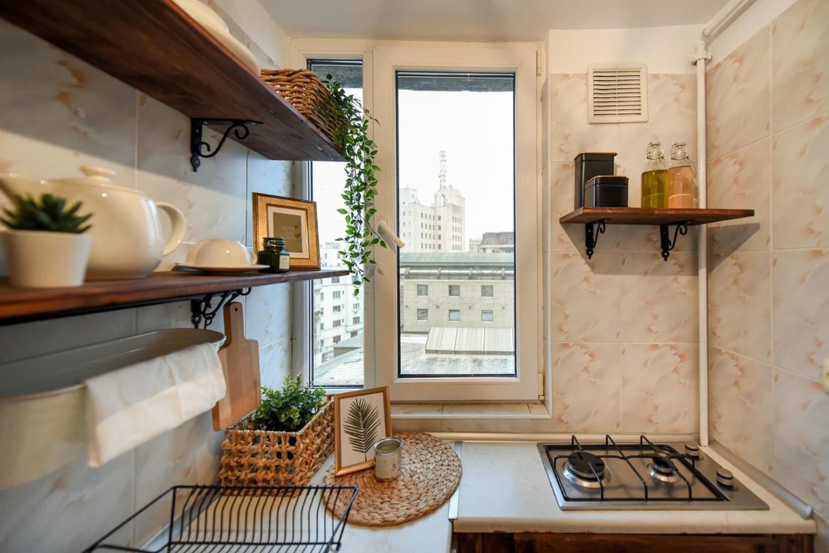 Chic Accommodation With Breathtaking Views Over Calea Victoriei - Your Central Heaven Bucarest Habitación foto